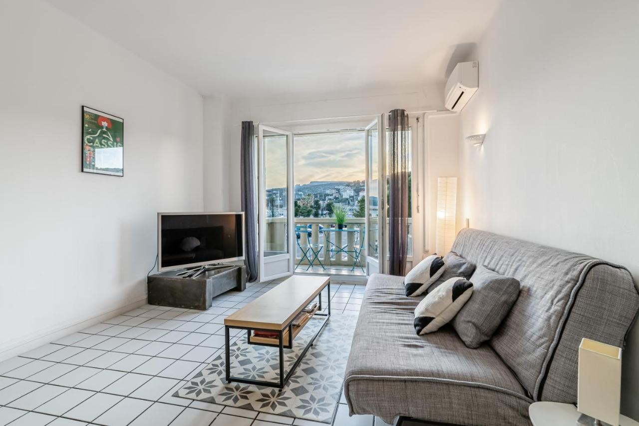 Appartement Les pieds dans l'eau par Dodo-a-Cassis Extérieur photo
