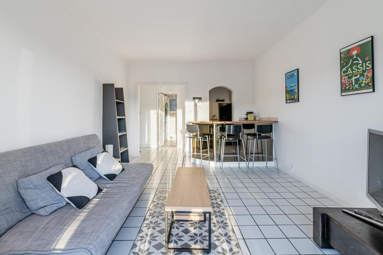 Appartement Les pieds dans l'eau par Dodo-a-Cassis Extérieur photo