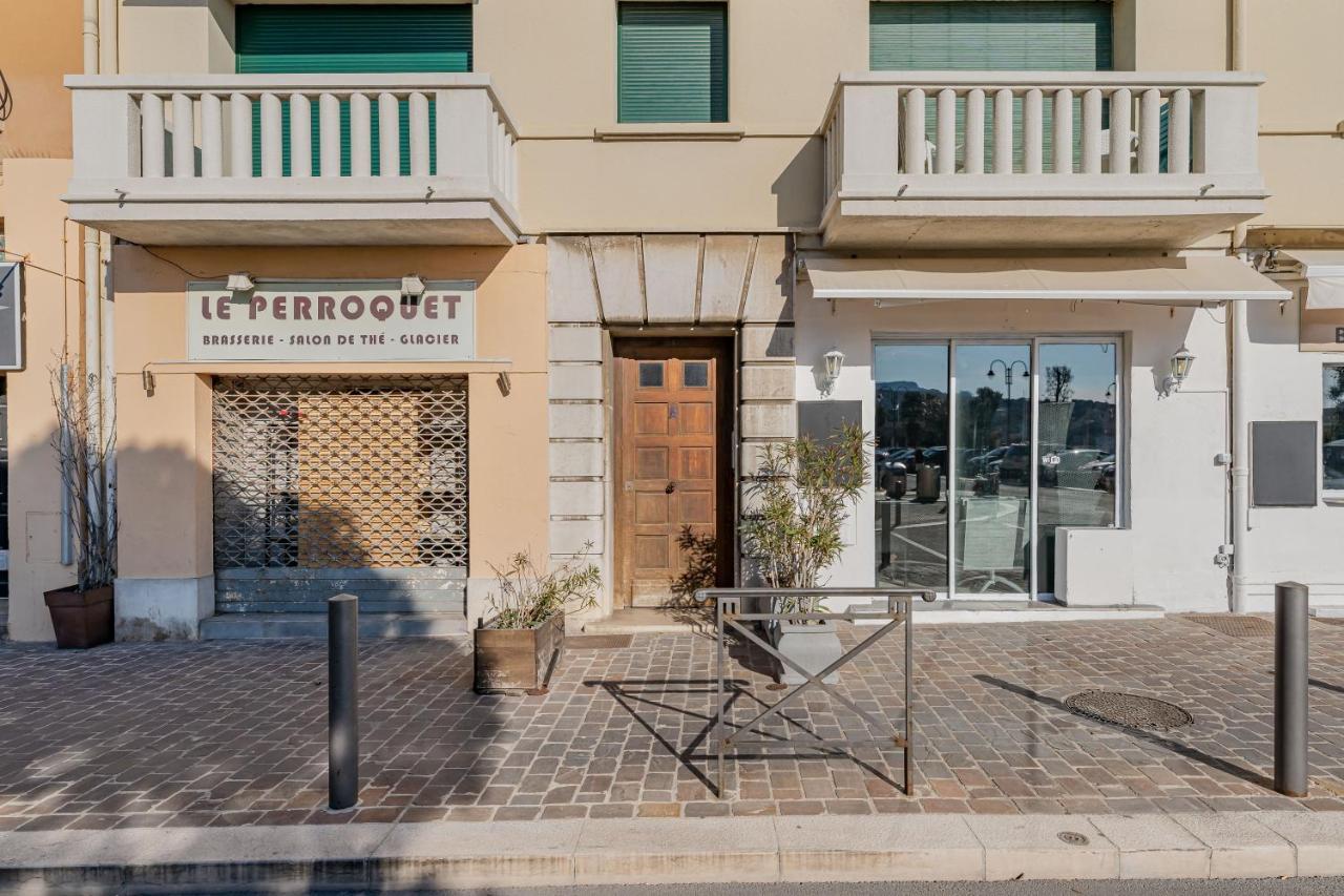 Appartement Les pieds dans l'eau par Dodo-a-Cassis Extérieur photo